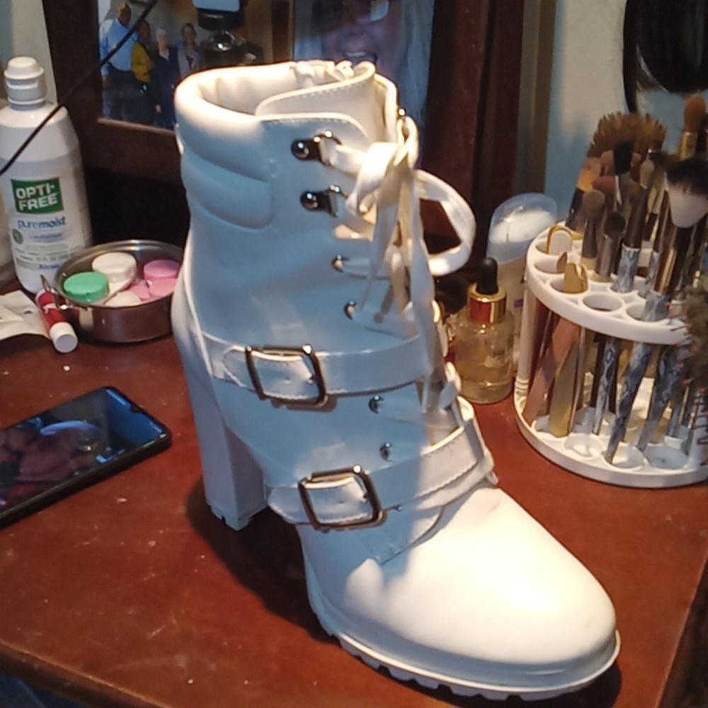 Mini booties - Picture 2 of 4